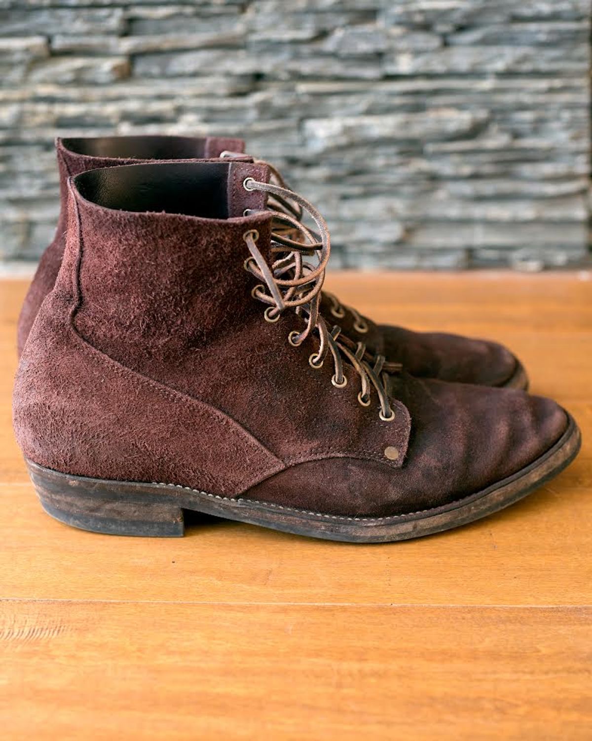 Photo by boootlicker on April 6, 2024 of the NF Bootmaker Fritz Boot in J&FJ Baker Australian Nut Panel Hide Roughout.