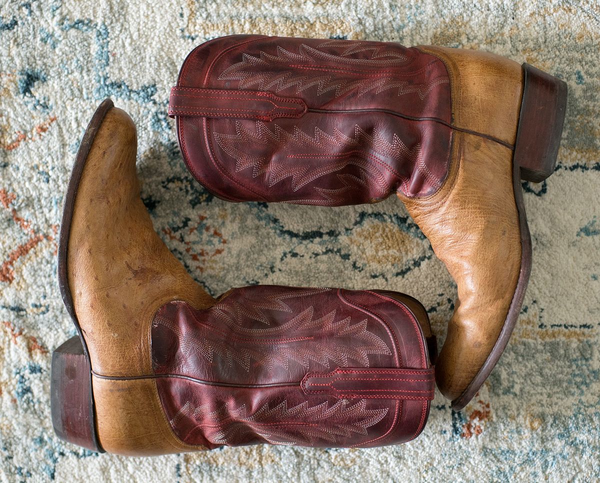 Photo by boootlicker on November 4, 2025 of the Tecovas The Weston in Smooth Ostrich.