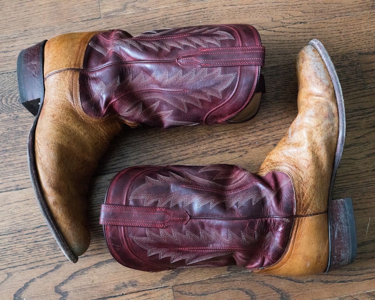 Photo by boootlicker on December 4, 2025 of the Tecovas The Weston in Smooth Ostrich.