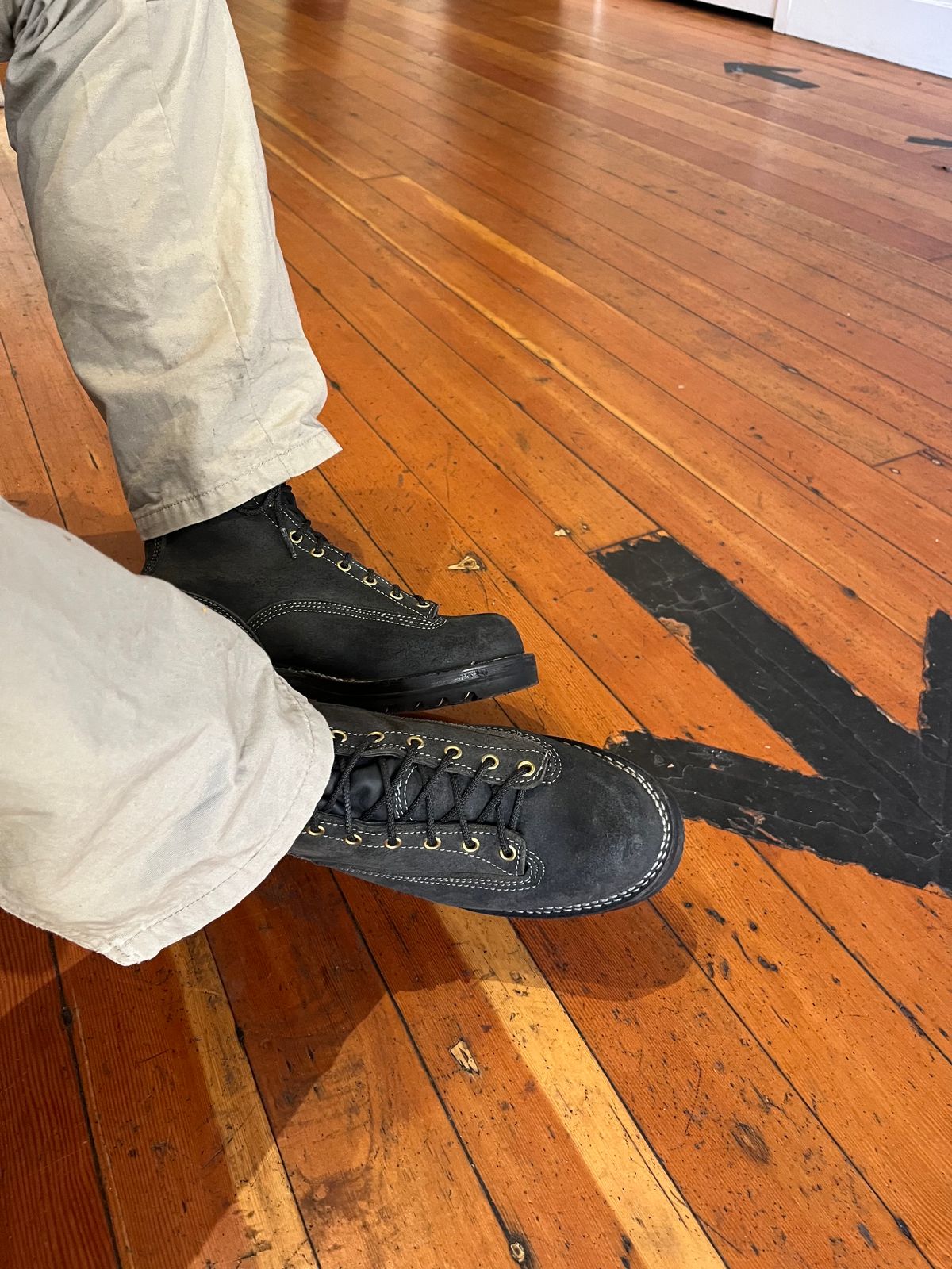 Photo by chrisx on October 6, 2023 of the Viberg Rigger in Unknown Leather.
