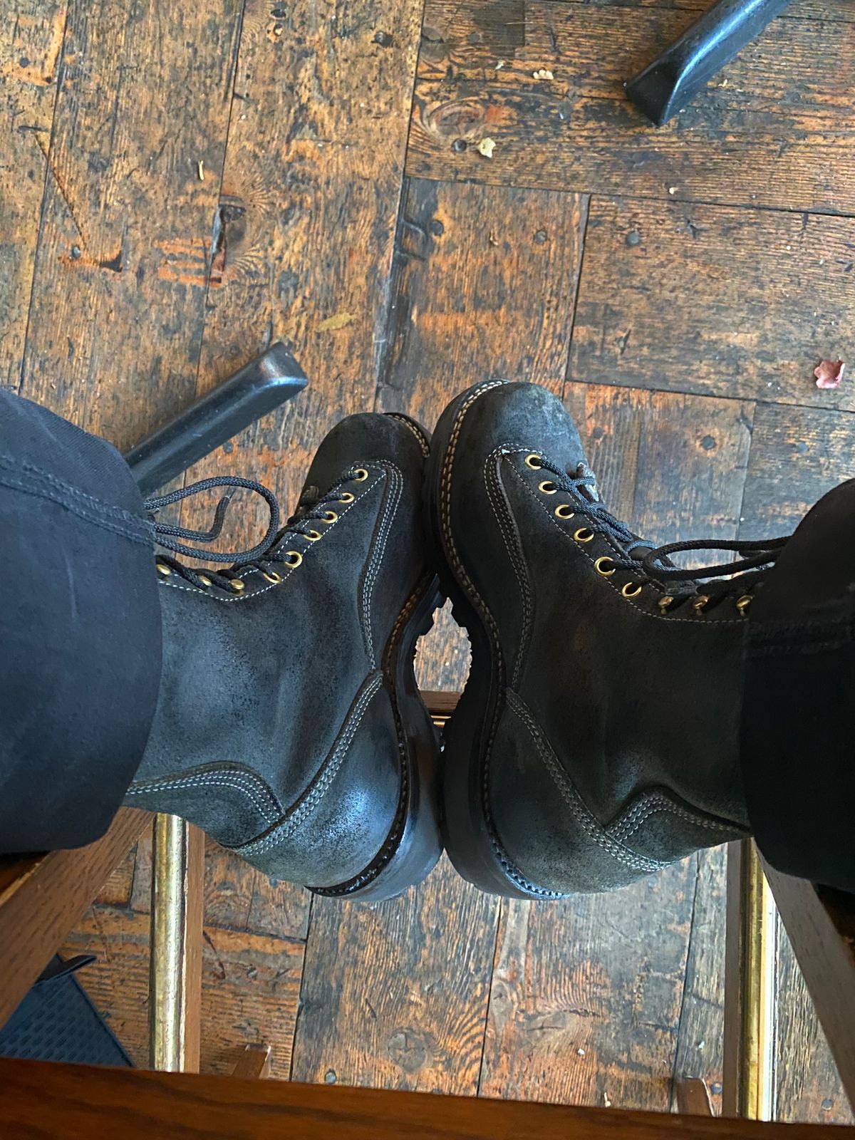 Photo by chrisx on November 10, 2023 of the Viberg Rigger in Unknown Leather.