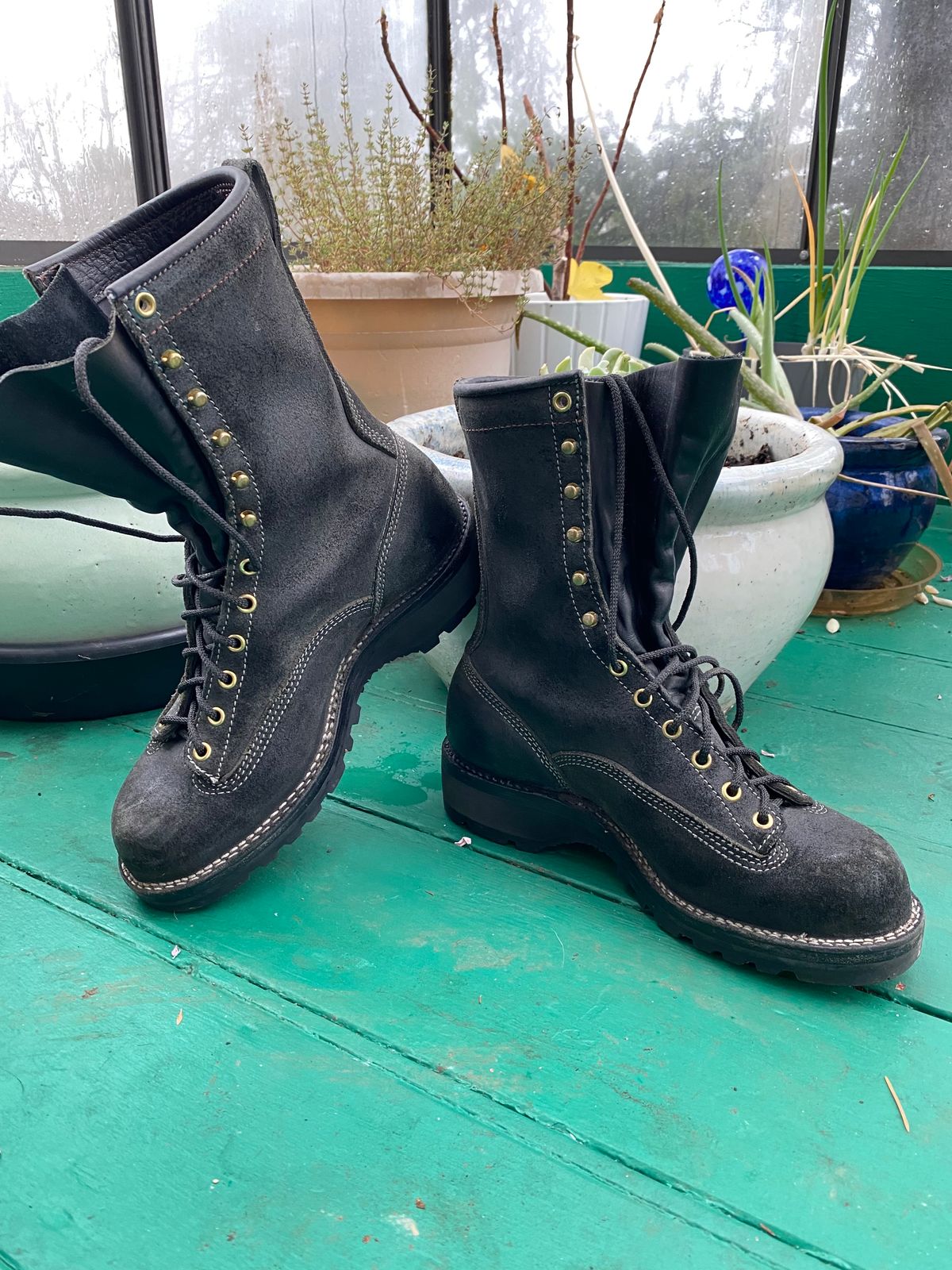 Photo by chrisx on December 4, 2023 of the Viberg Rigger in Unknown Leather.