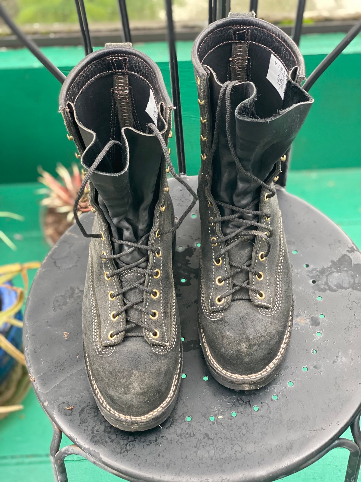 Photo by chrisx on December 4, 2023 of the Viberg Rigger in Unknown Leather.