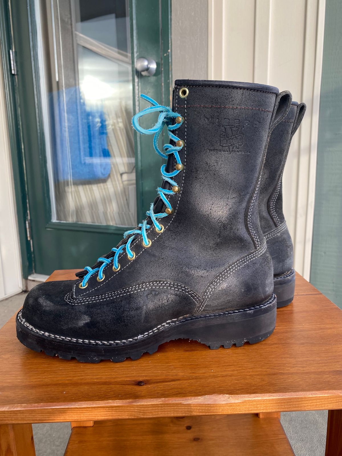 Photo by chrisx on February 2, 2024 of the Viberg Rigger in Unknown Leather.
