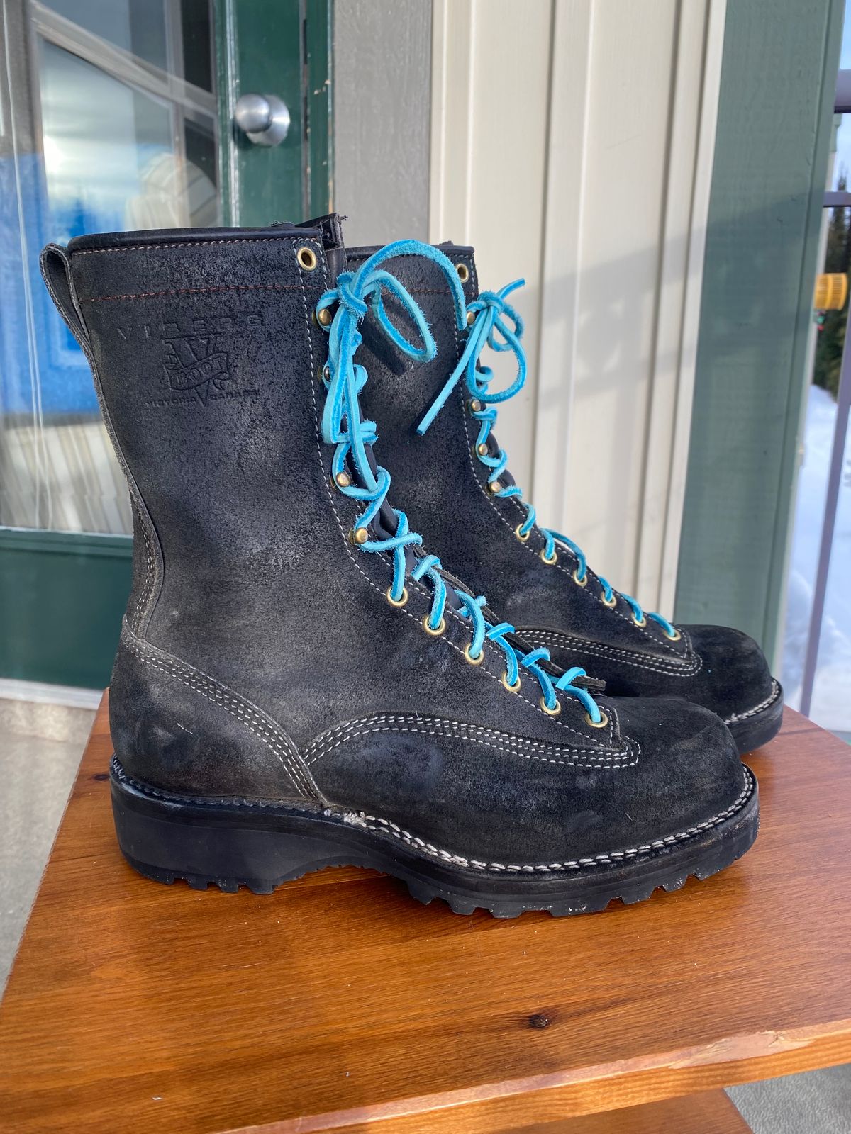 Photo by chrisx on February 2, 2024 of the Viberg Rigger in Unknown Leather.