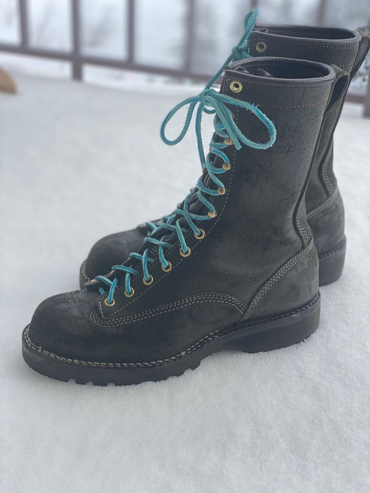 Photo by chrisx on March 1, 2024 of the Viberg Rigger in Unknown Leather.
