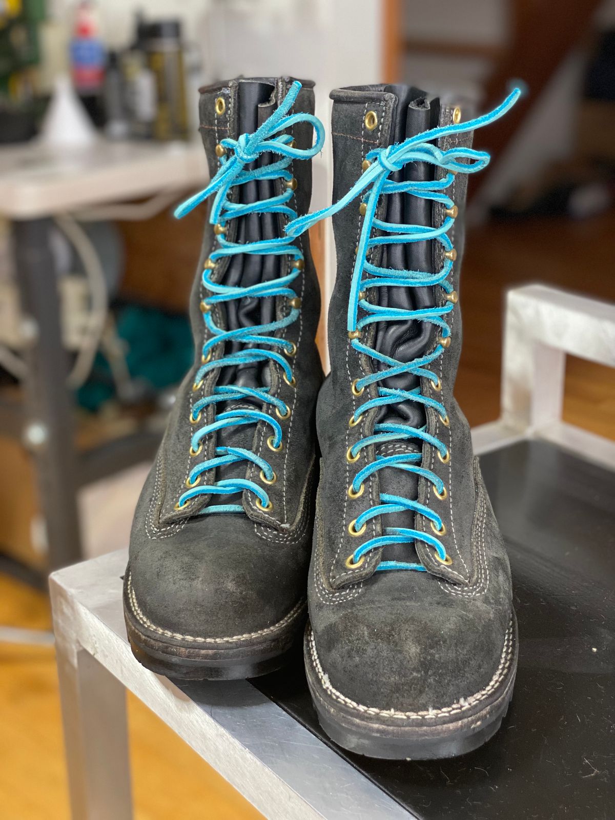 Photo by chrisx on April 3, 2024 of the Viberg Rigger in Unknown Leather.