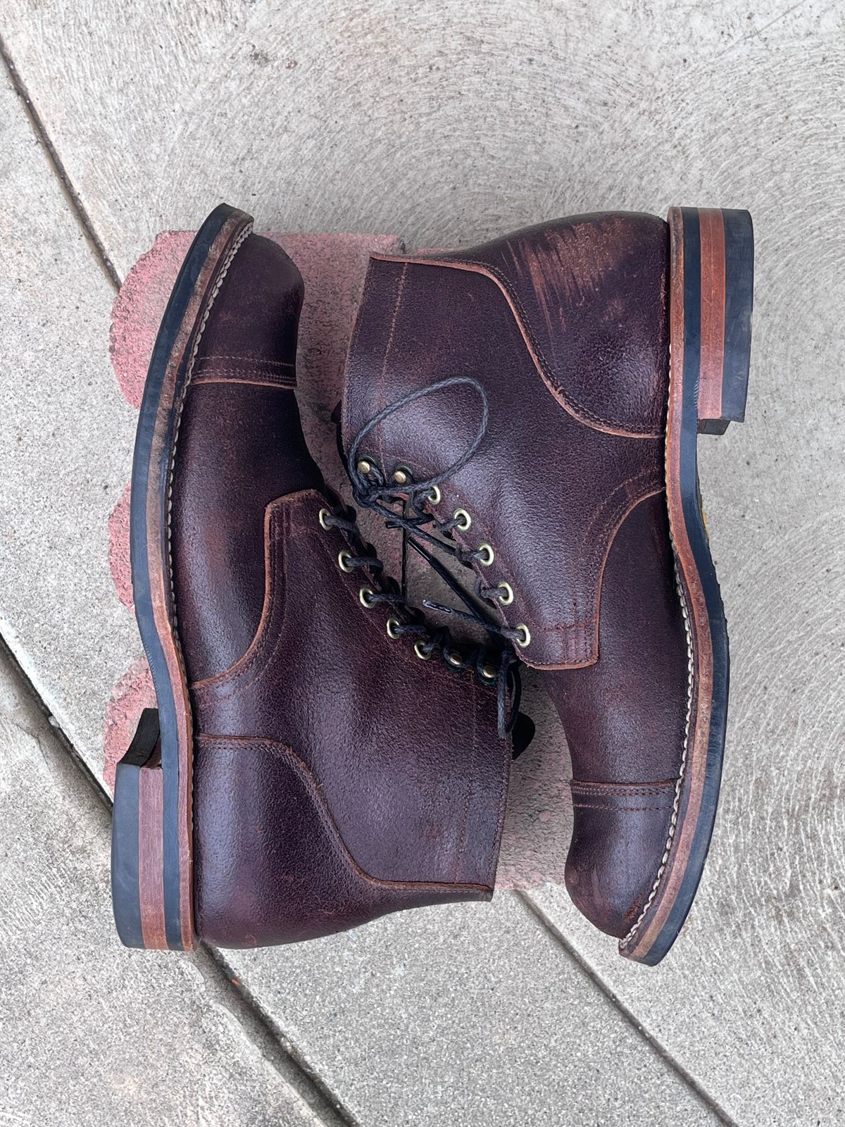 Photo by selvedge_and_welted on January 1, 2024 of the Viberg Service Boot in Horween Brown Waxed Flesh.