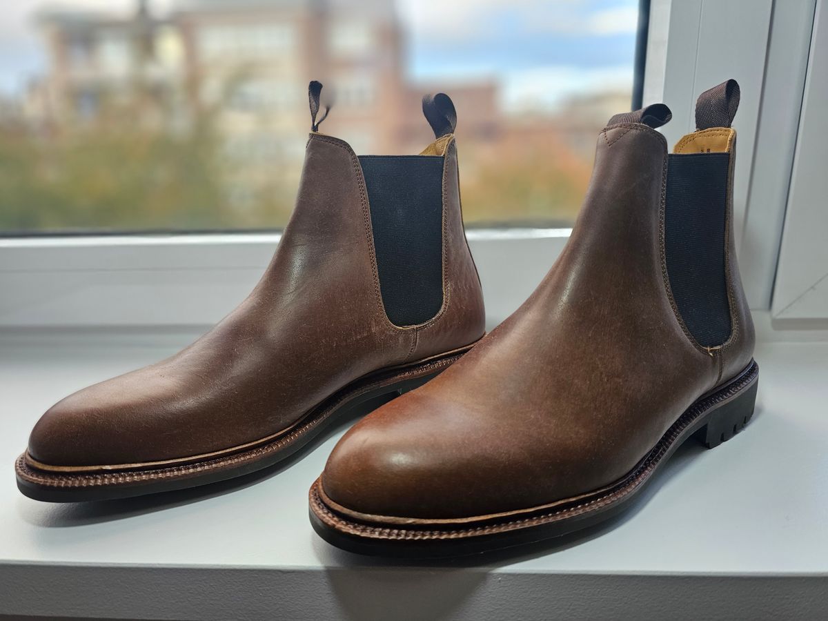 Photo by crunchyonion on November 4, 2023 of the Meermin Chelsea Boot in Tobacco Waxy Shell Cordovan.