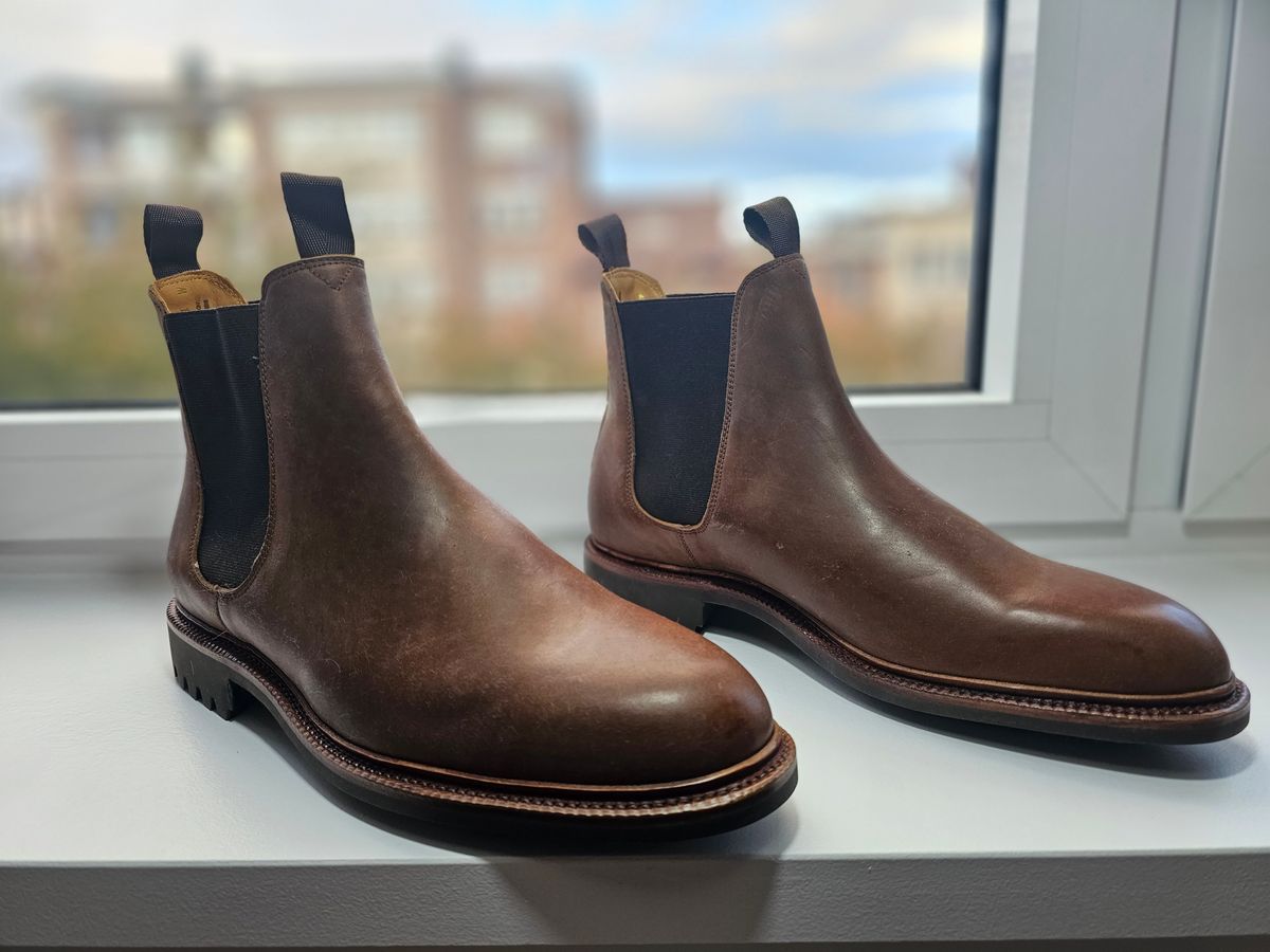 Photo by crunchyonion on November 4, 2023 of the Meermin Chelsea Boot in Tobacco Waxy Shell Cordovan.