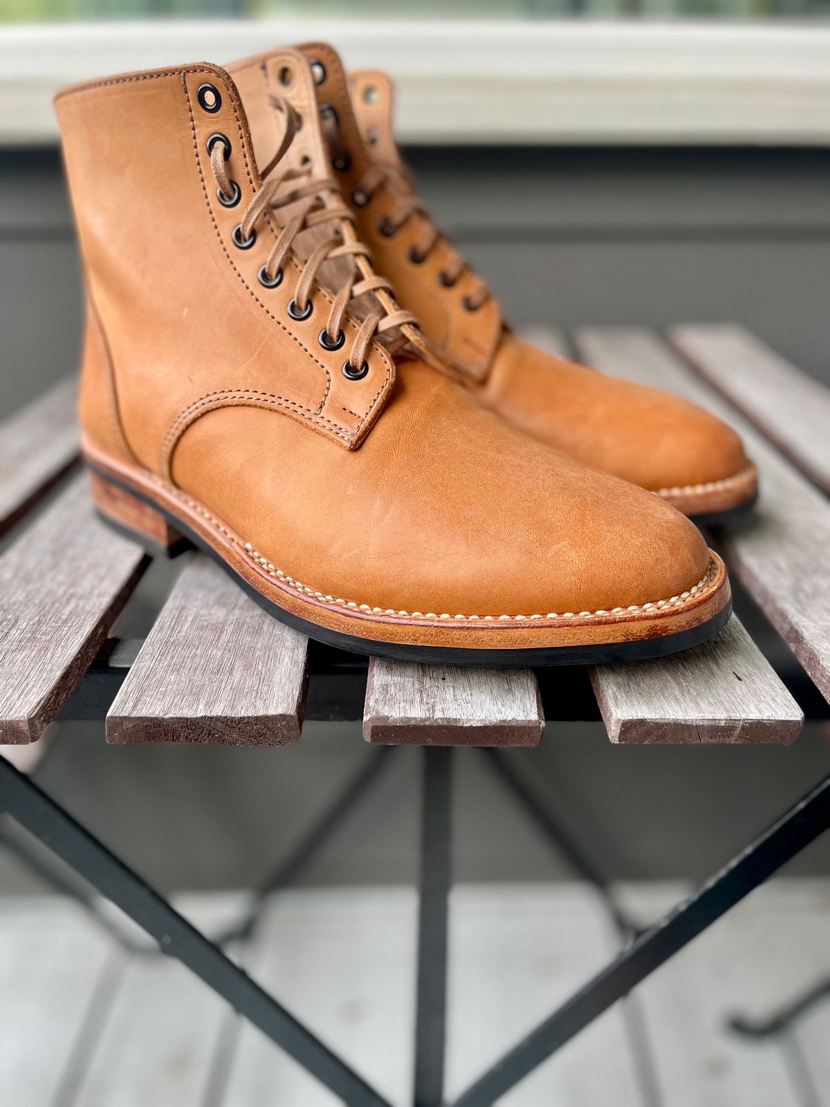 Photo by weltedware on October 3, 2023 of the Kustom Kraft Boondocker Boot in Tannery Kobel Veg-Tanned Leather.