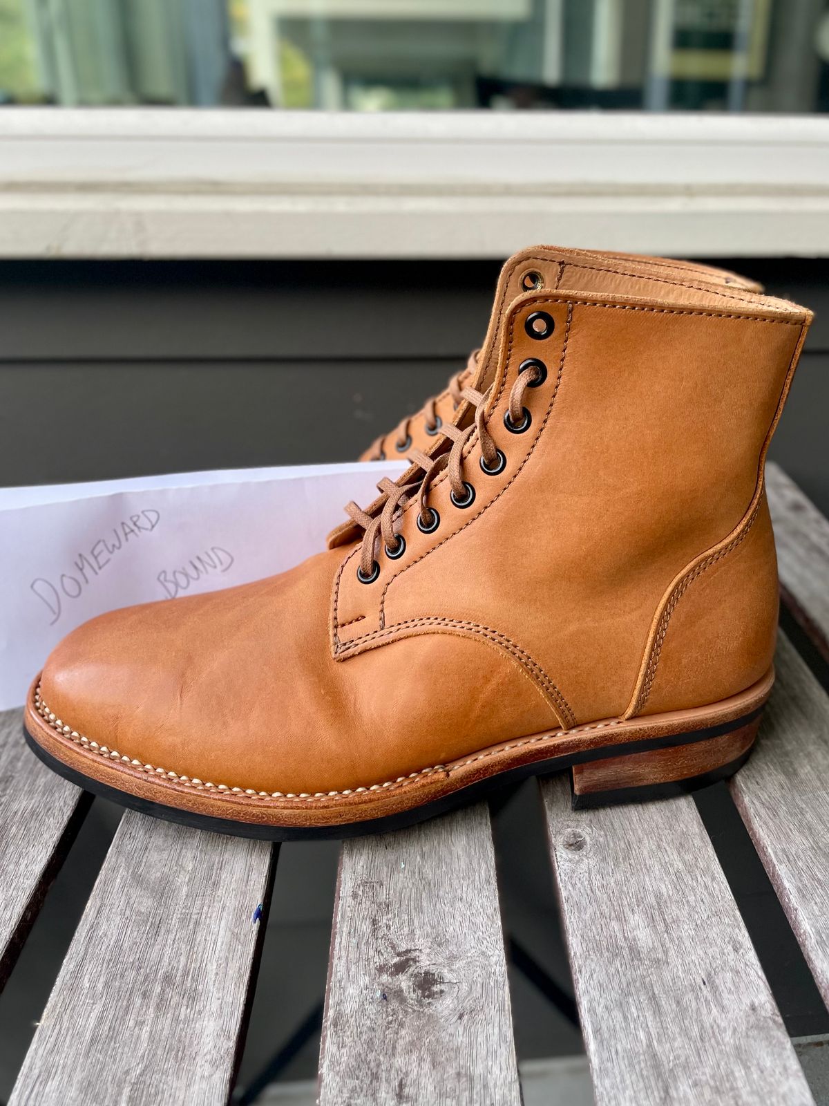 Photo by weltedware on October 3, 2023 of the Kustom Kraft Boondocker Boot in Tannery Kobel Veg-Tanned Leather.