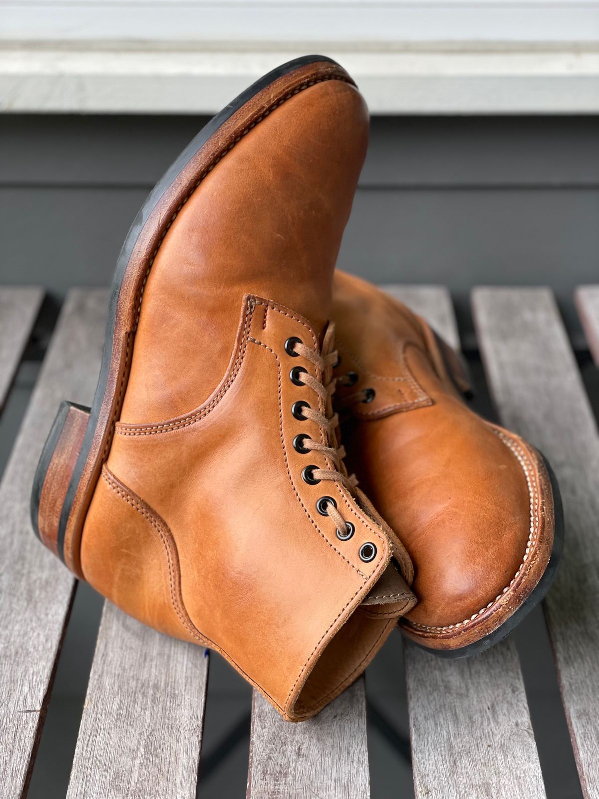 Photo by weltedware on November 3, 2023 of the Kustom Kraft Boondocker Boot in Tannery Kobel Veg-Tanned Leather.