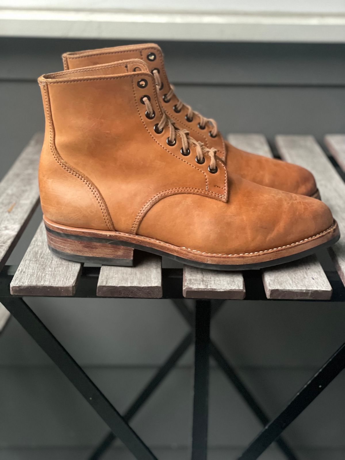 Photo by weltedware on December 5, 2023 of the Kustom Kraft Boondocker Boot in Tannery Kobel Veg-Tanned Leather.