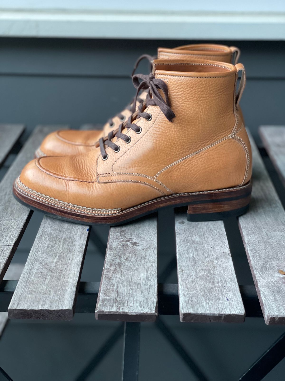 Photo by weltedware on November 2, 2022 of the Midas Spalla Derby Boot in La Bretagna Natural Ghost.