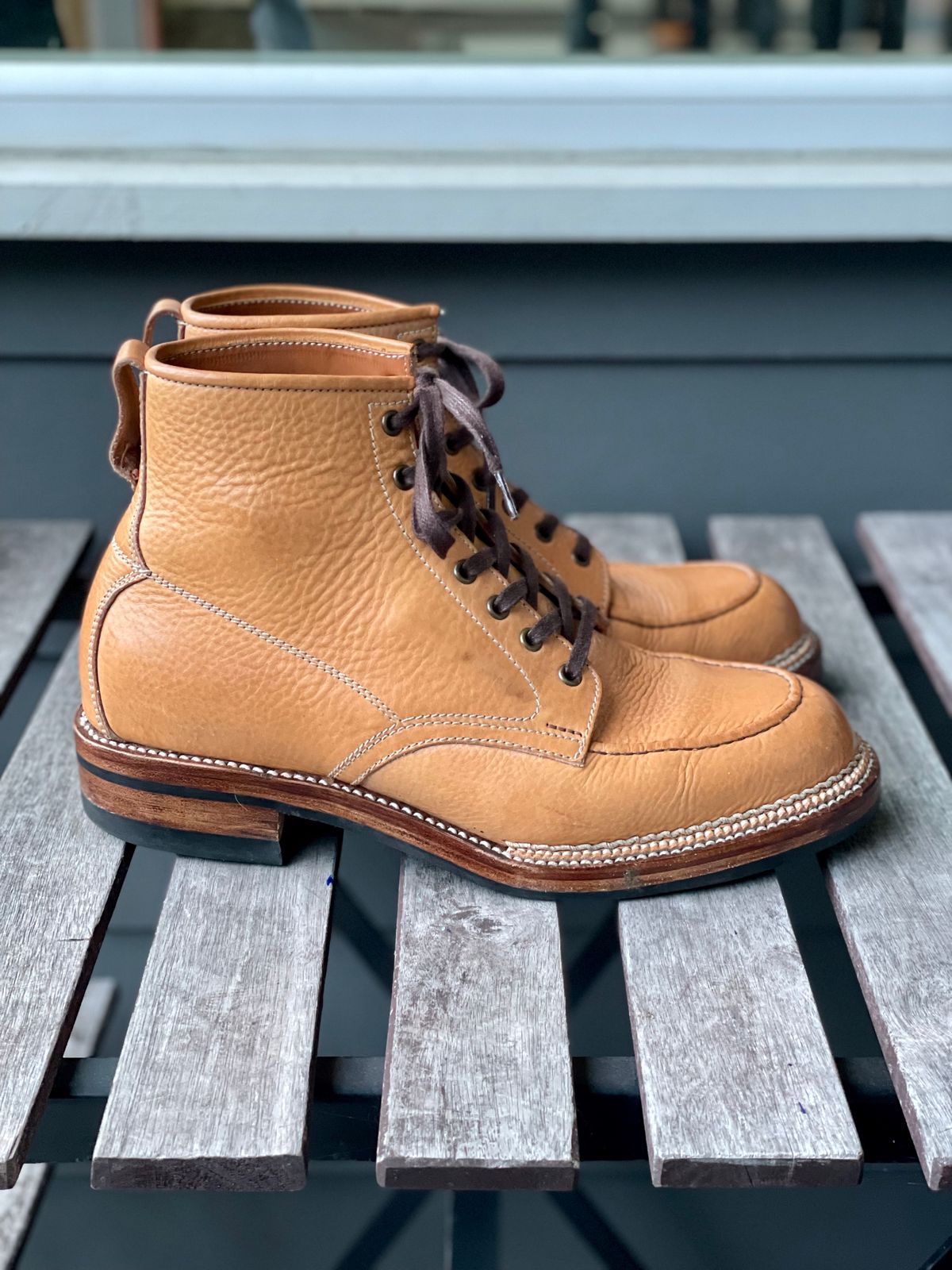 Photo by weltedware on November 2, 2022 of the Midas Spalla Derby Boot in La Bretagna Natural Ghost.