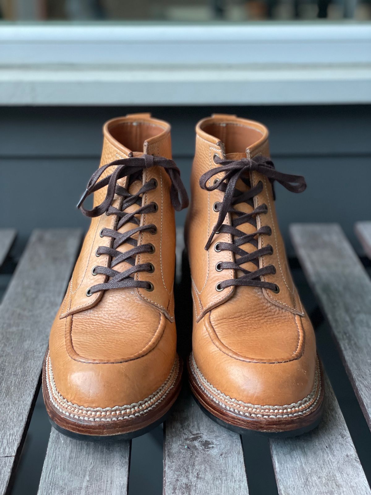 Photo by weltedware on November 2, 2022 of the Midas Spalla Derby Boot in La Bretagna Natural Ghost.