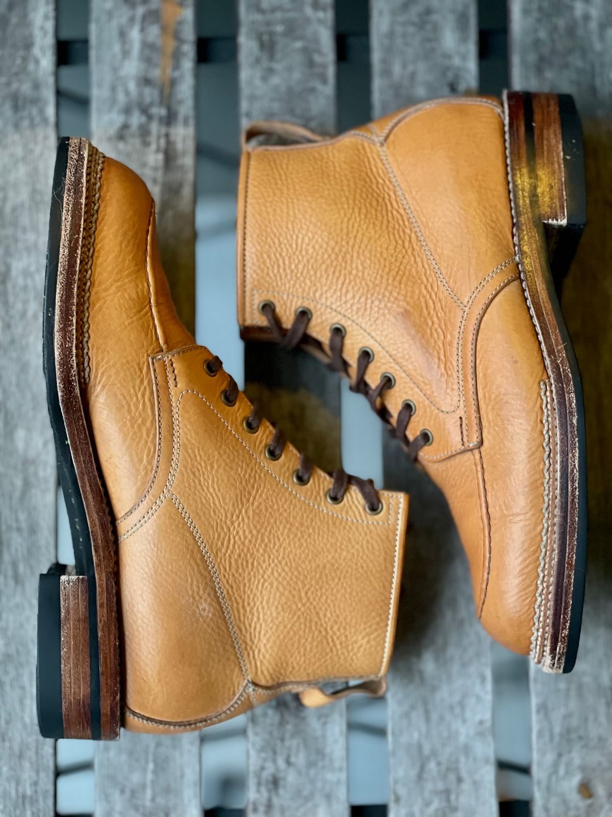 Photo by weltedware on December 4, 2022 of the Midas Spalla Derby Boot in La Bretagna Natural Ghost.