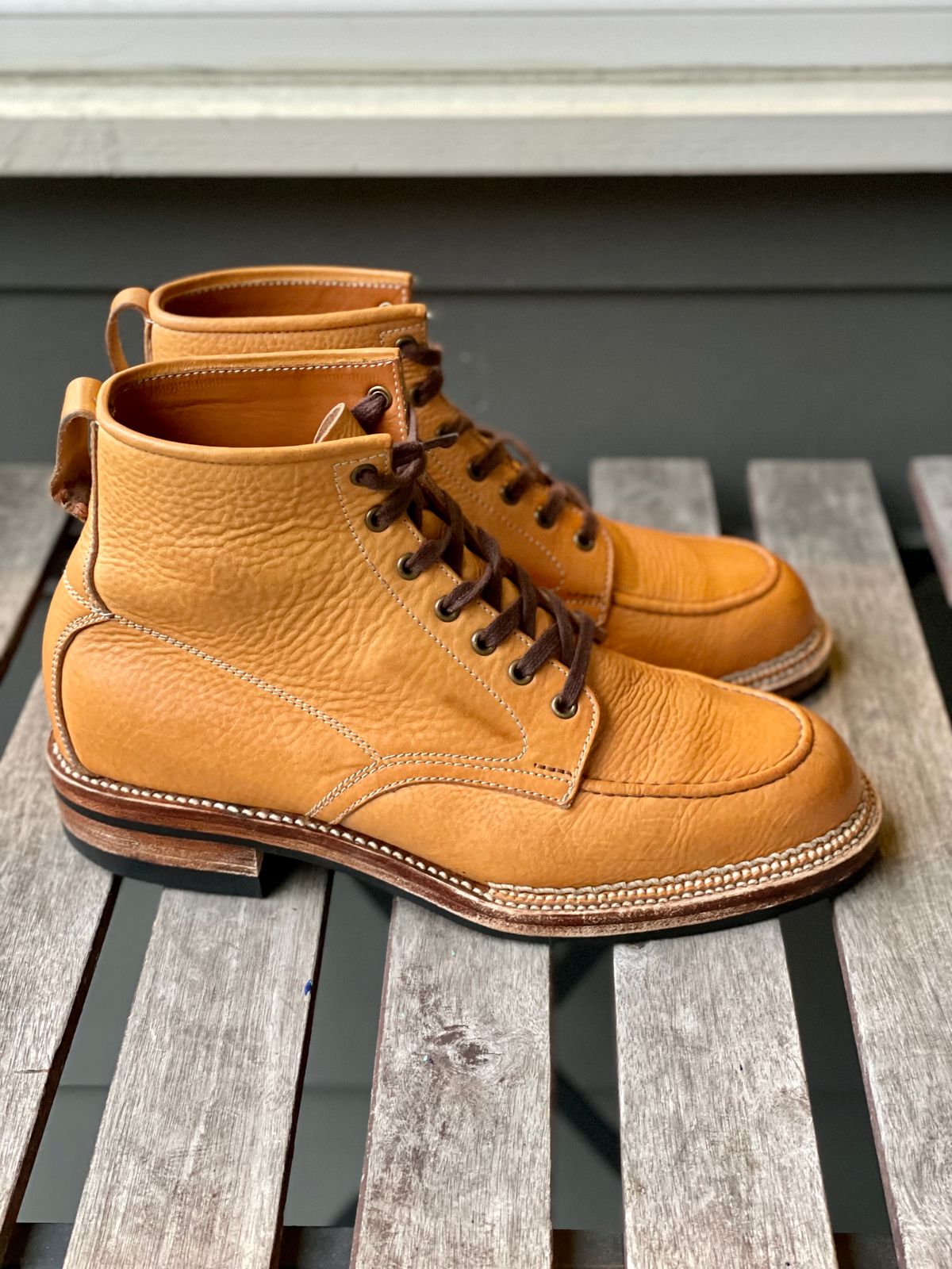 Photo by weltedware on December 4, 2022 of the Midas Spalla Derby Boot in La Bretagna Natural Ghost.