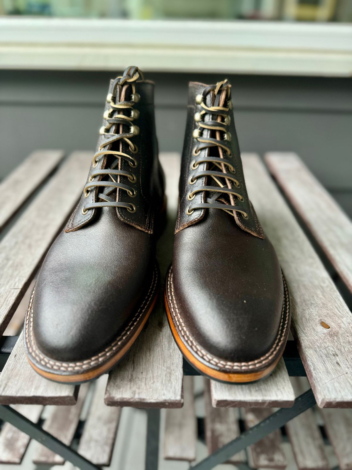 Photo by weltedware on October 2, 2024 of the Parkhurst The Allen in Horween Brown Waxed Flesh.