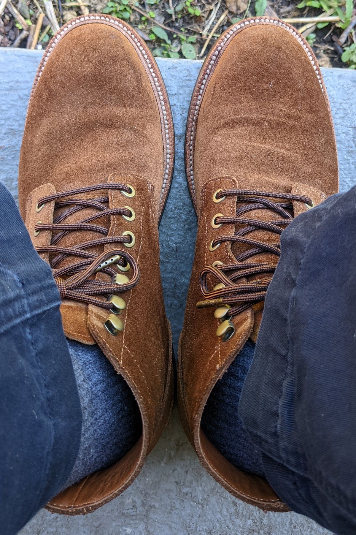 Photo by gonzalezebra on May 17, 2022 of the Grant Stone Diesel Boot in C.F. Stead Bourbon Repello Calf Suede.