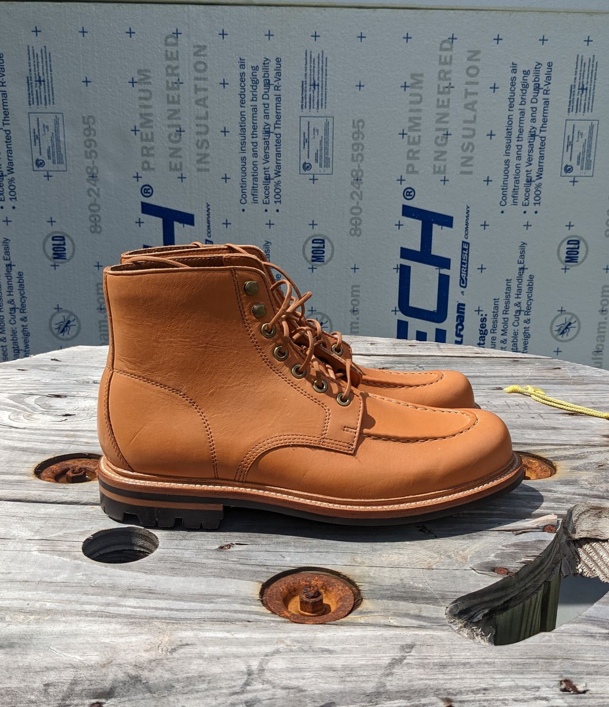 Photo by gonzalezebra on October 2, 2022 of the Grant Stone Brass Boot in Horween English Tan Essex.