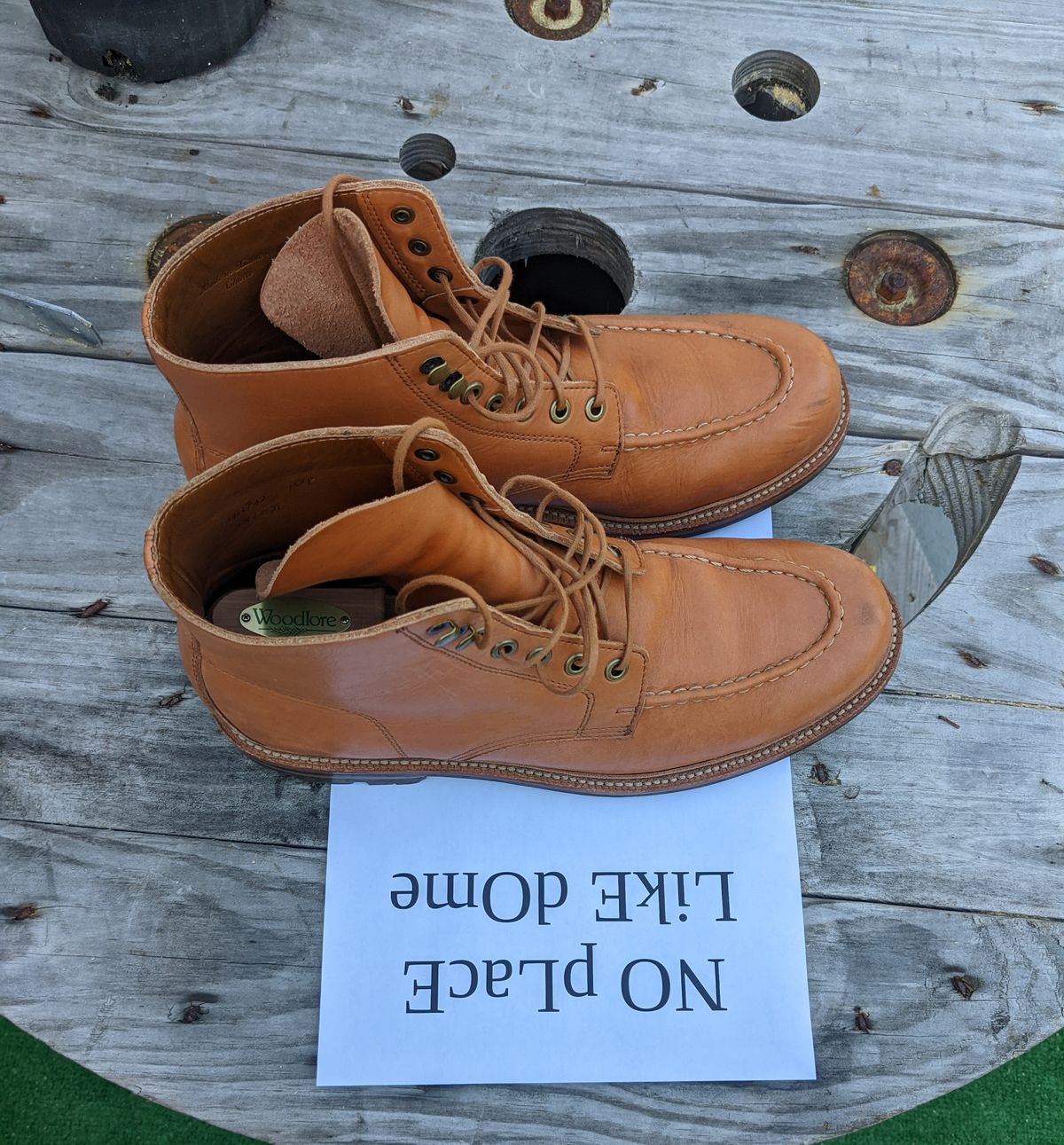 Photo by gonzalezebra on November 4, 2022 of the Grant Stone Brass Boot in Horween English Tan Essex.