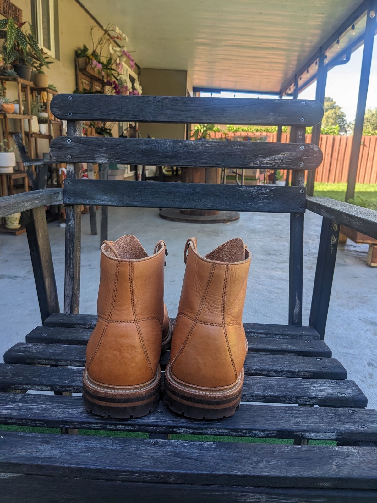 Photo by gonzalezebra on January 5, 2023 of the Grant Stone Brass Boot in Horween English Tan Essex.