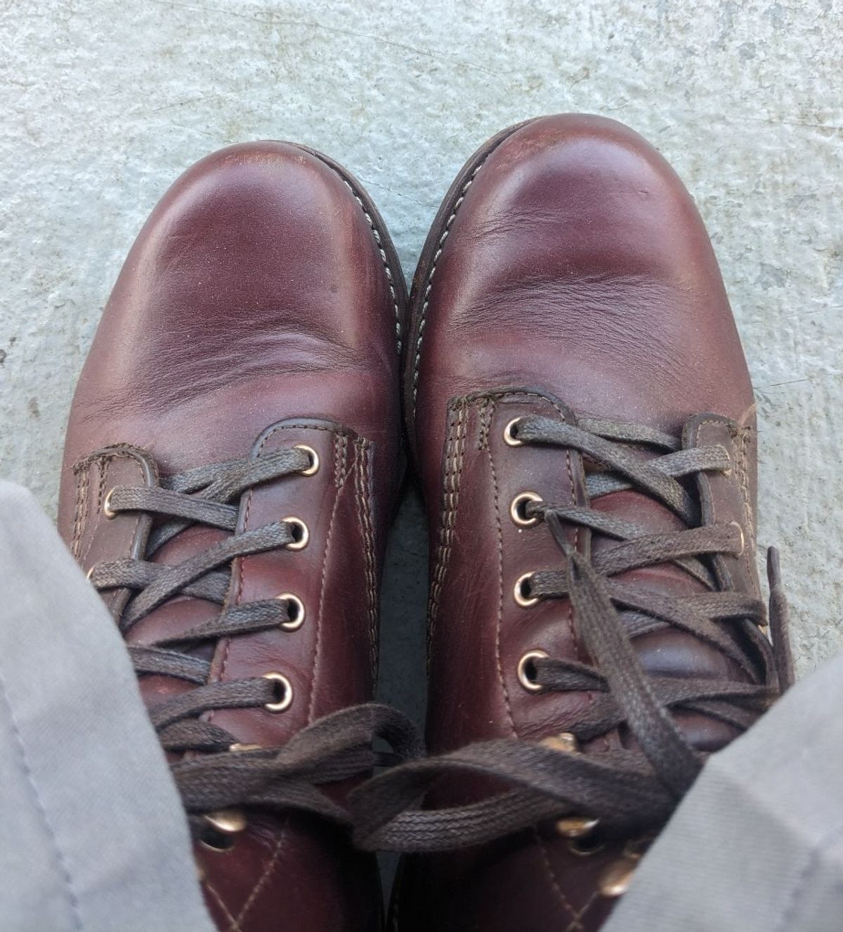 Photo by gonzalezebra on December 20, 2022 of the Wolverine 1000 Mile Plain-Toe Boot in Unknown Material.