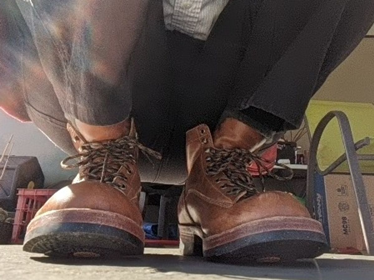 Photo by gonzalezebra on March 22, 2022 of the Onderhoud LCV01 Lineman Boot in Wickett & Craig Buck Brown Traditional Harness.