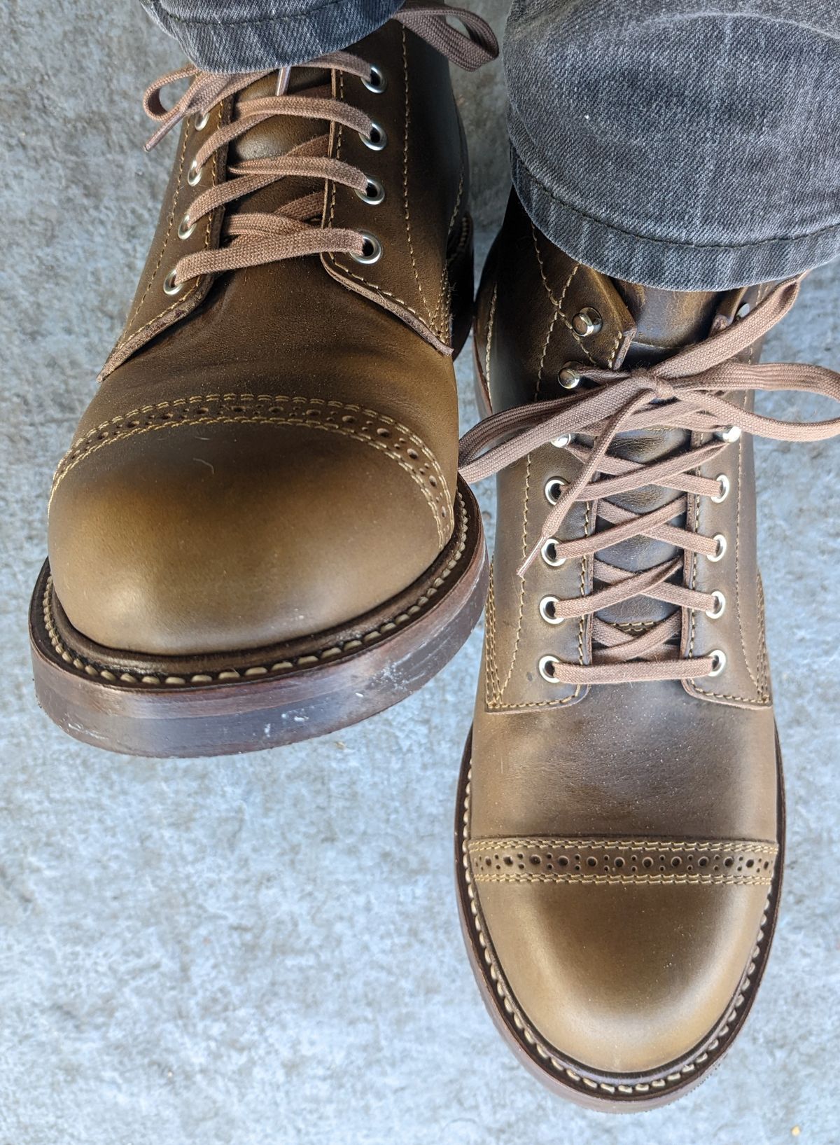 Photo by gonzalezebra on January 27, 2022 of the John Lofgren in Horween Olive Chromexcel.