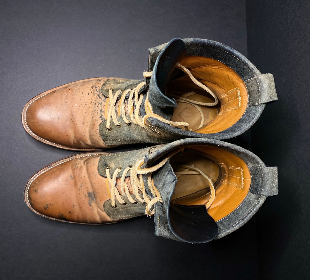 Photo by amaru_and_crow on December 3, 2023 of the Tahura Captoelari in Guidi Black Reverse Horsebutt.