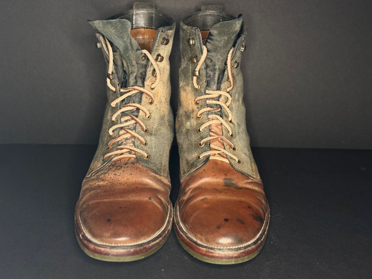 Photo by amaru_and_crow on March 5, 2024 of the Tahura Captoelari in Guidi Black Reverse Horsebutt.