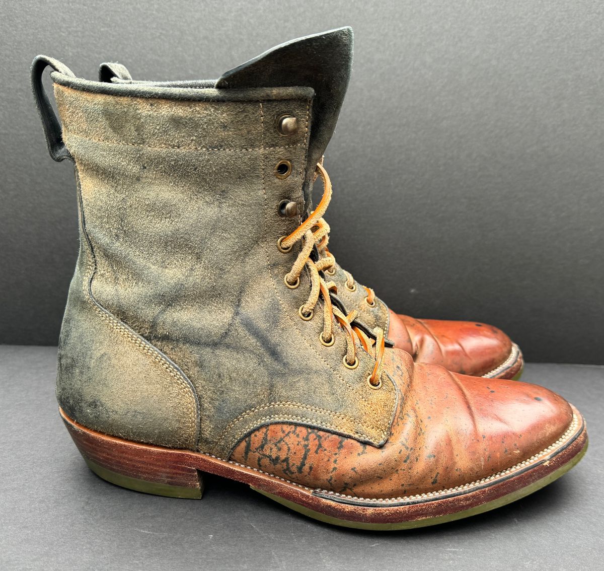 Photo by amaru_and_crow on April 3, 2024 of the Tahura Captoelari in Guidi Black Reverse Horsebutt.