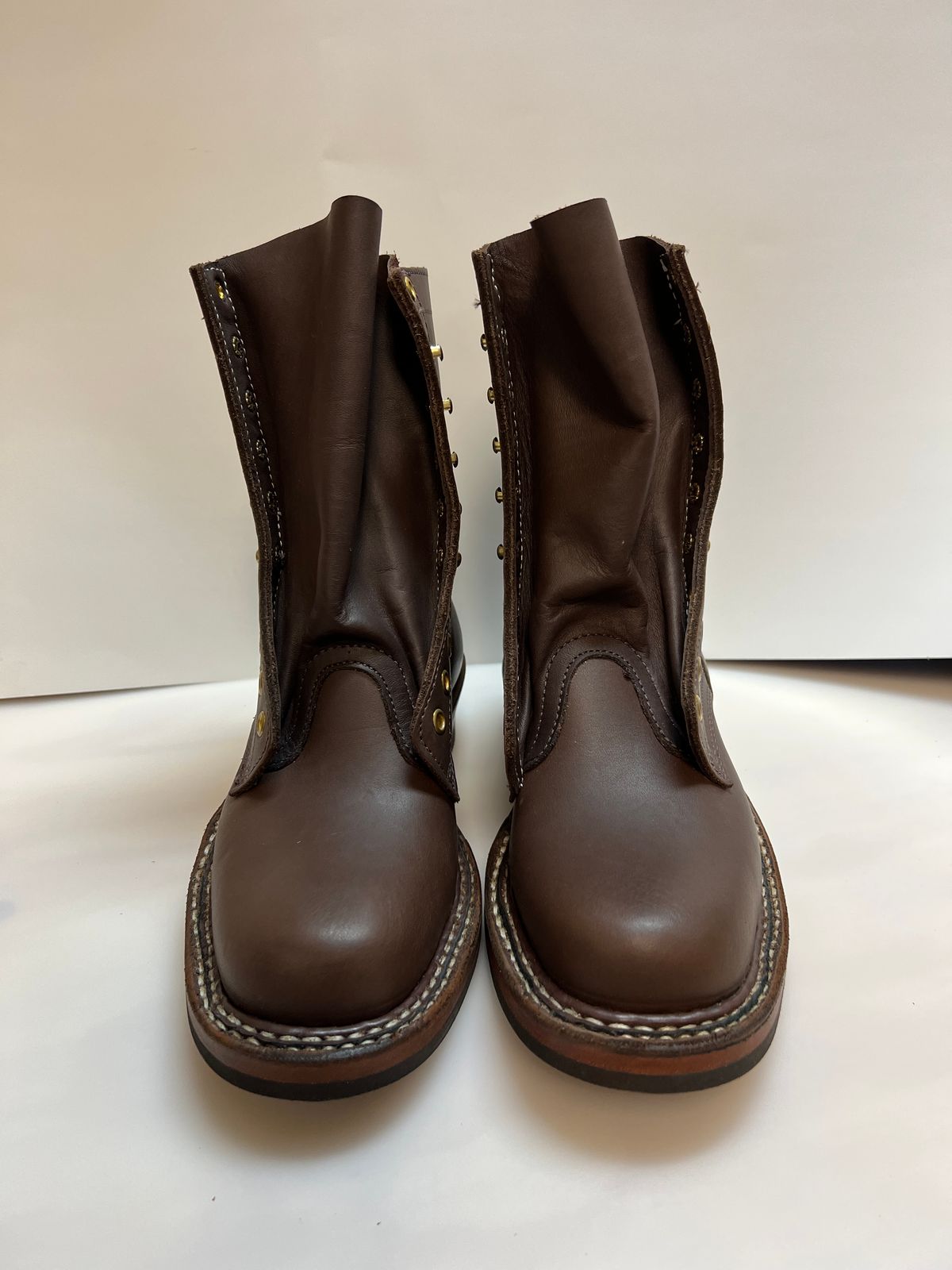 Photo by CJJ on October 11, 2023 of the White's Farmer/Rancher in Seidel Brown Oil Tan.