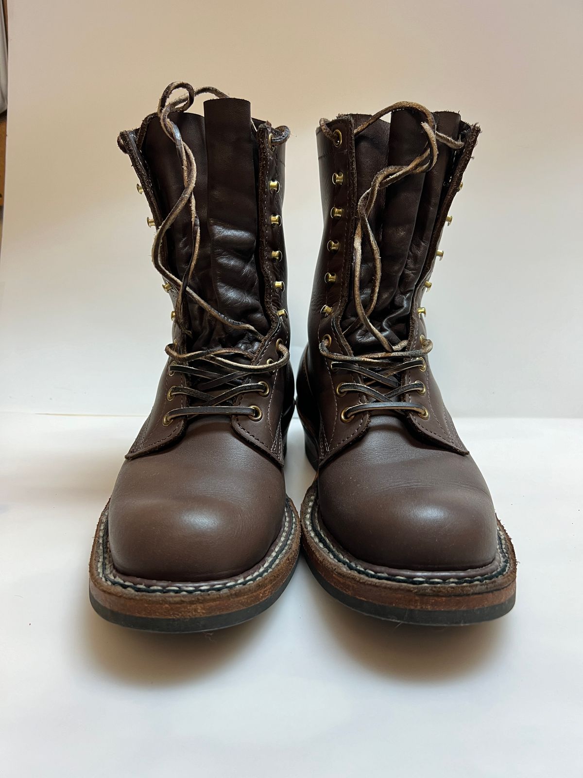 Photo by CJJ on March 4, 2024 of the White's Farmer/Rancher in Seidel Brown Oil Tan.