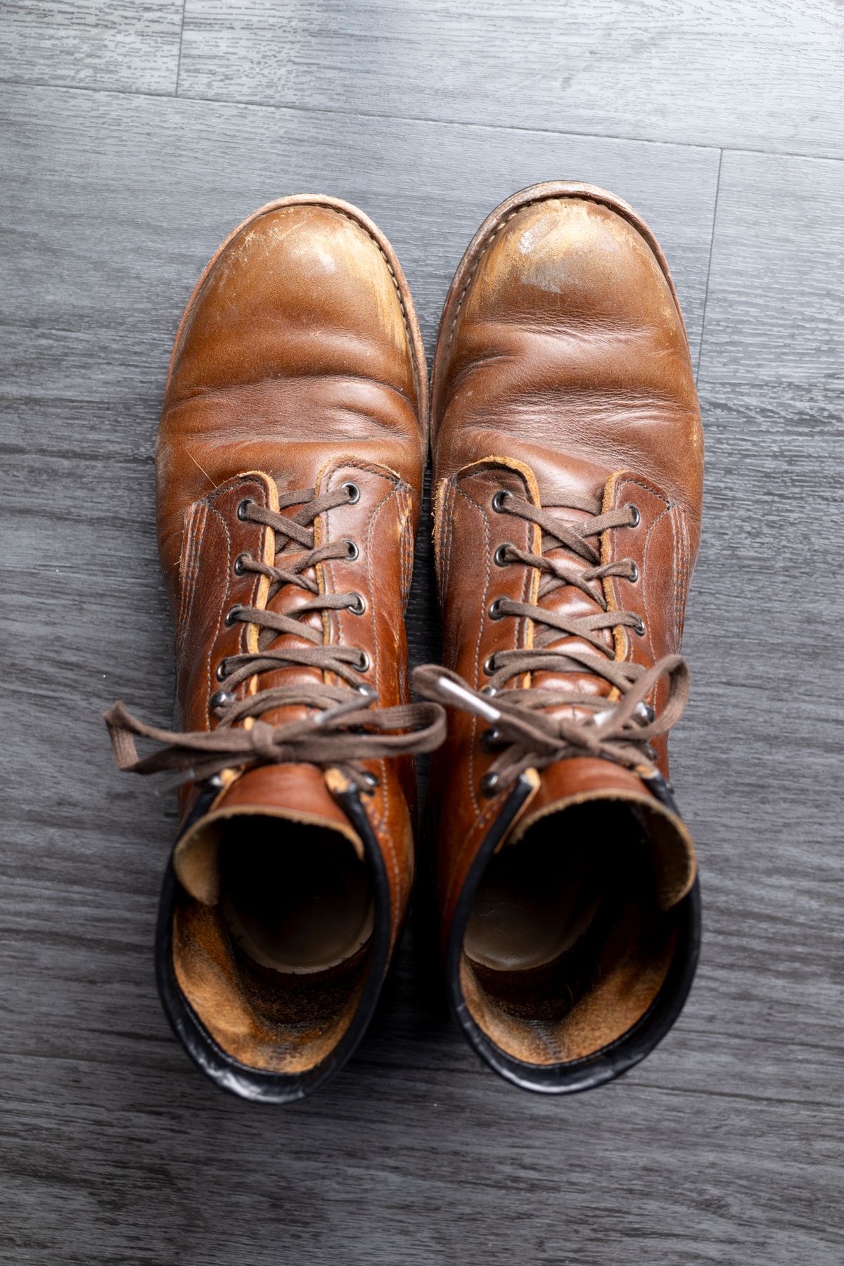 Photo by SBE2002 on January 3, 2026 of the Red Wing Beckman Flatbox in Cigar Excalibur.