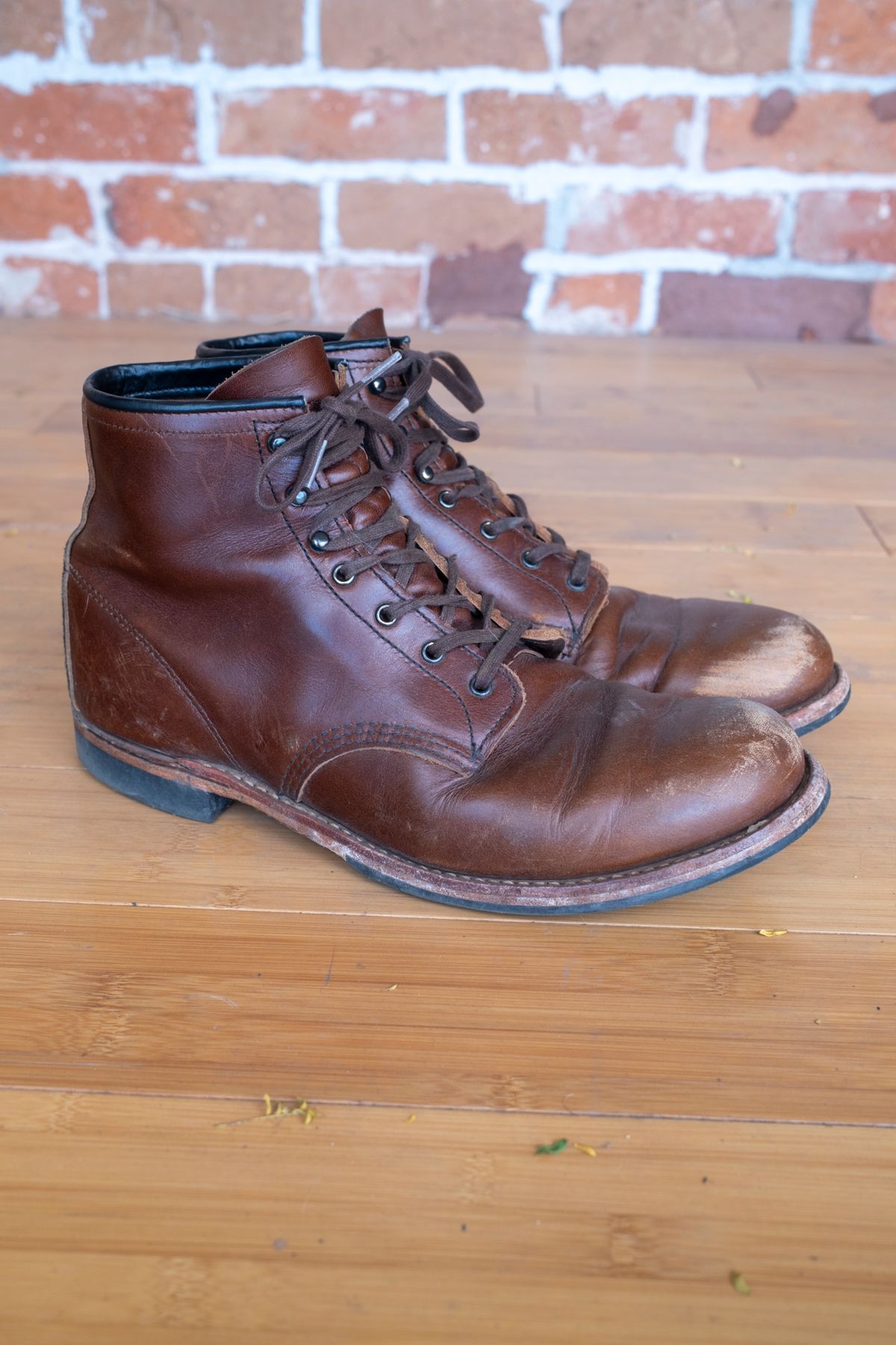 Photo by SBE2002 on February 5, 2026 of the Red Wing Beckman Flatbox in Cigar Excalibur.