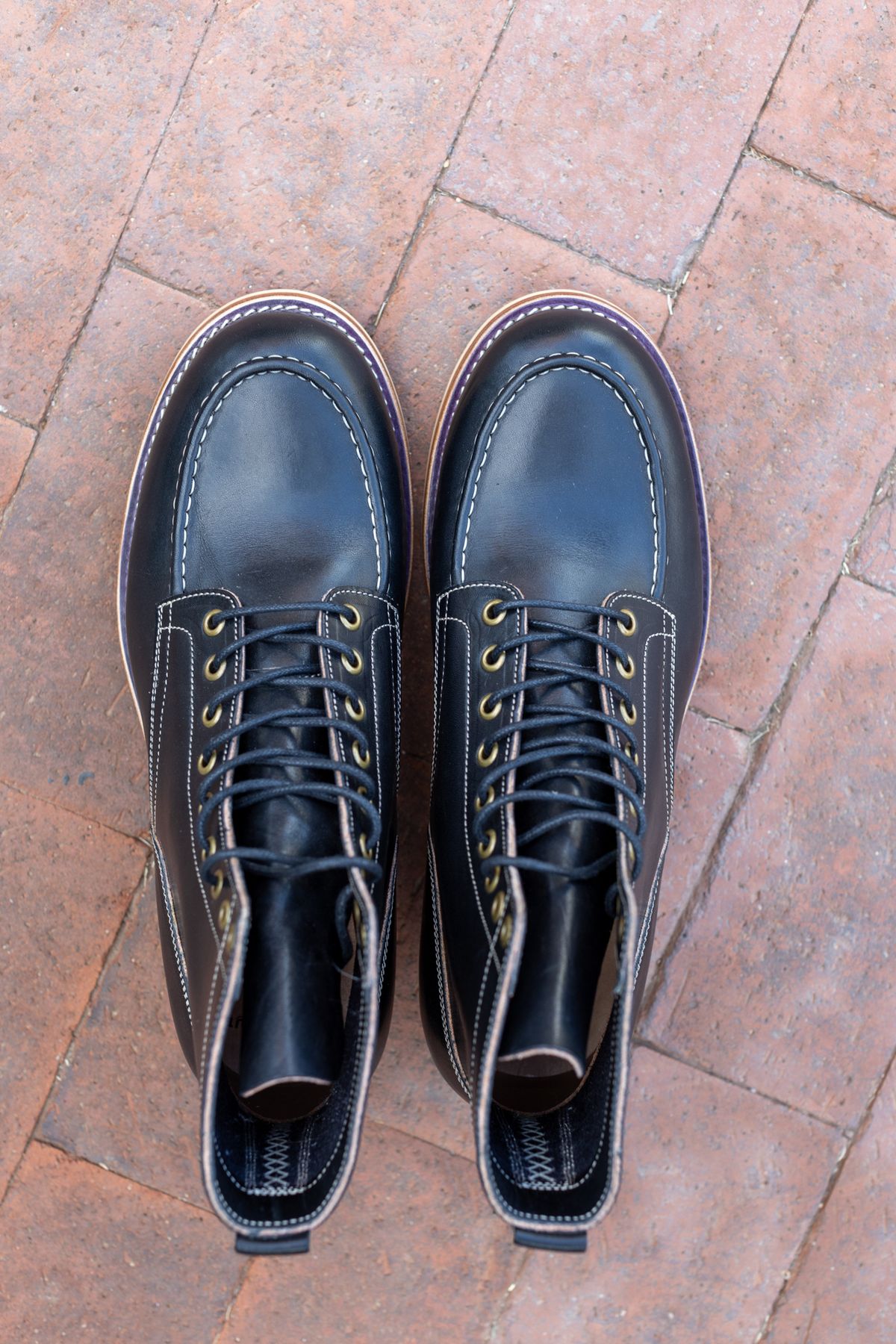 Photo by SBE2002 on October 4, 2023 of the Onderhoud x Stitchdown Moc Toe in Wickett & Craig Black Traditional Harness.