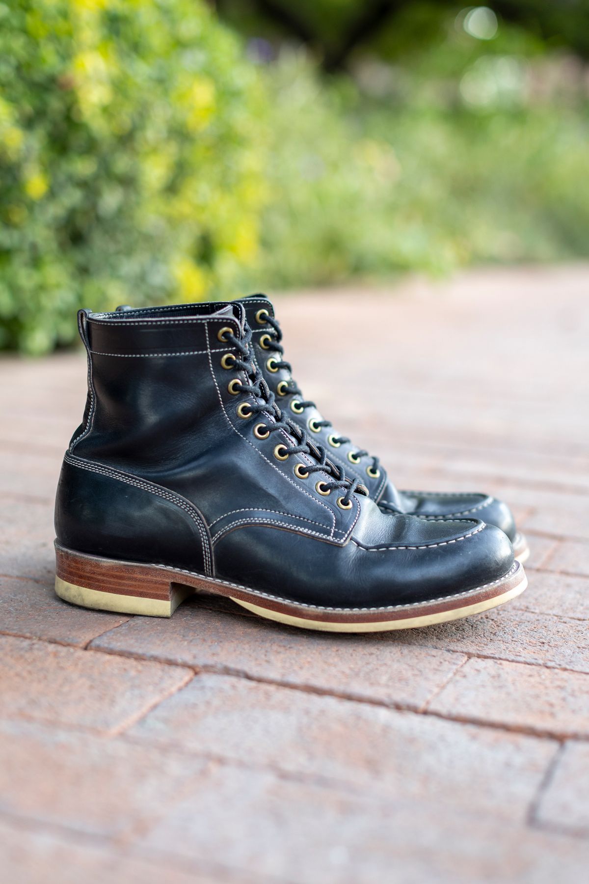 Photo by SBE2002 on November 3, 2023 of the Onderhoud x Stitchdown Moc Toe in Wickett & Craig Black Traditional Harness.