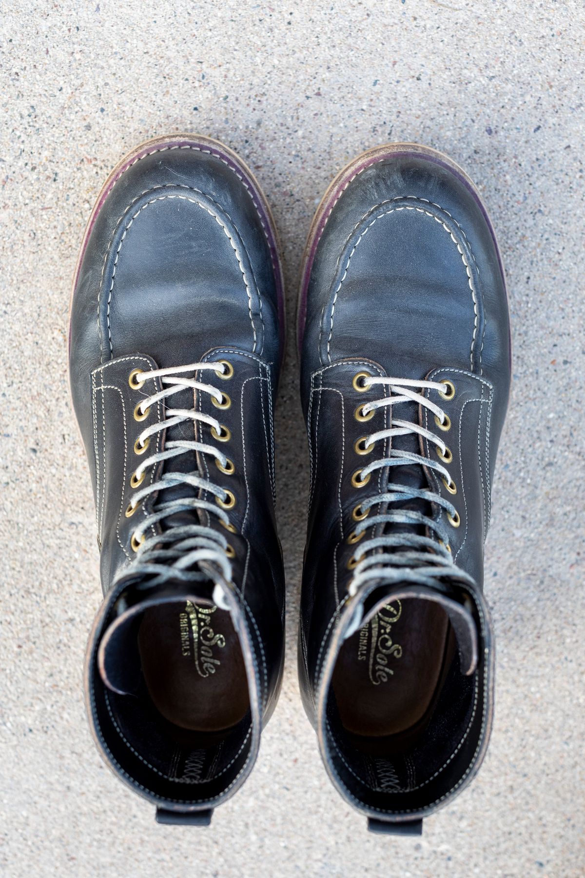 Photo by SBE2002 on December 4, 2023 of the Onderhoud x Stitchdown Moc Toe in Wickett & Craig Black Traditional Harness.
