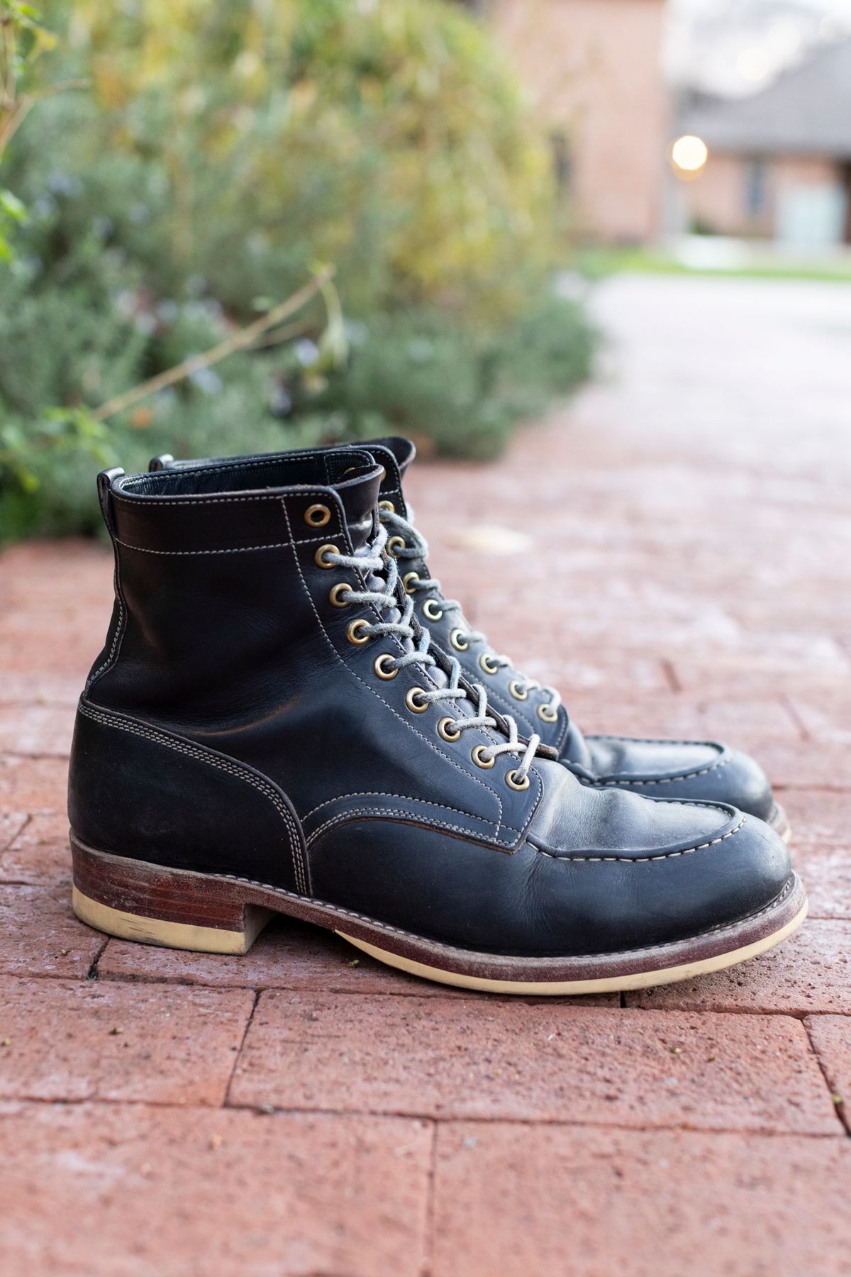 Photo by SBE2002 on February 3, 2024 of the Onderhoud x Stitchdown Moc Toe in Wickett & Craig Black Traditional Harness.
