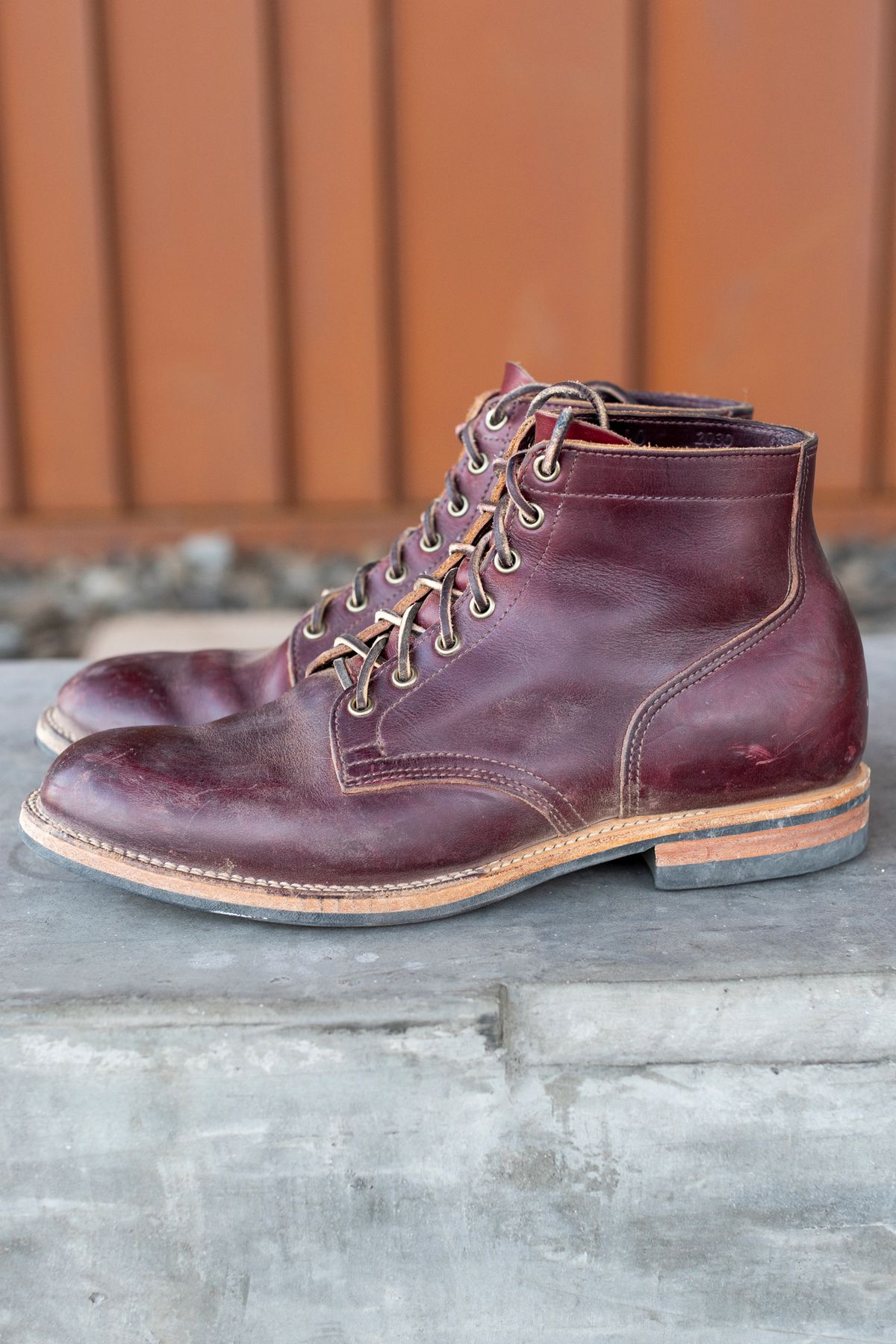 Photo by SBE2002 on December 4, 2023 of the Viberg Service Boot in Horween Color 8 Chromexcel.
