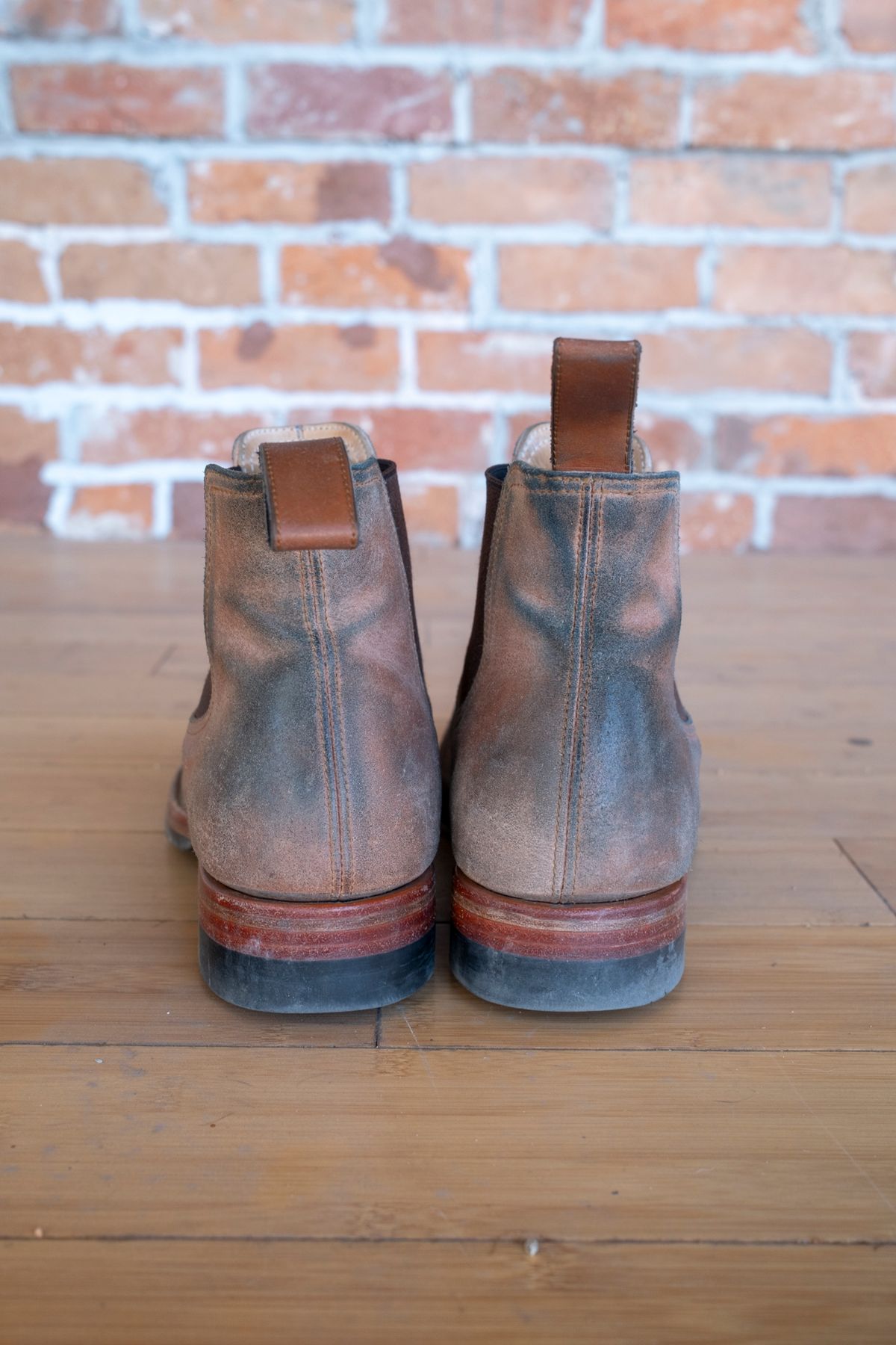 Photo by SBE2002 on February 5, 2025 of the Briselblack The Seventh Chelsea Boot in Maryam Toscanello Waxed Reverse Horsebutt.