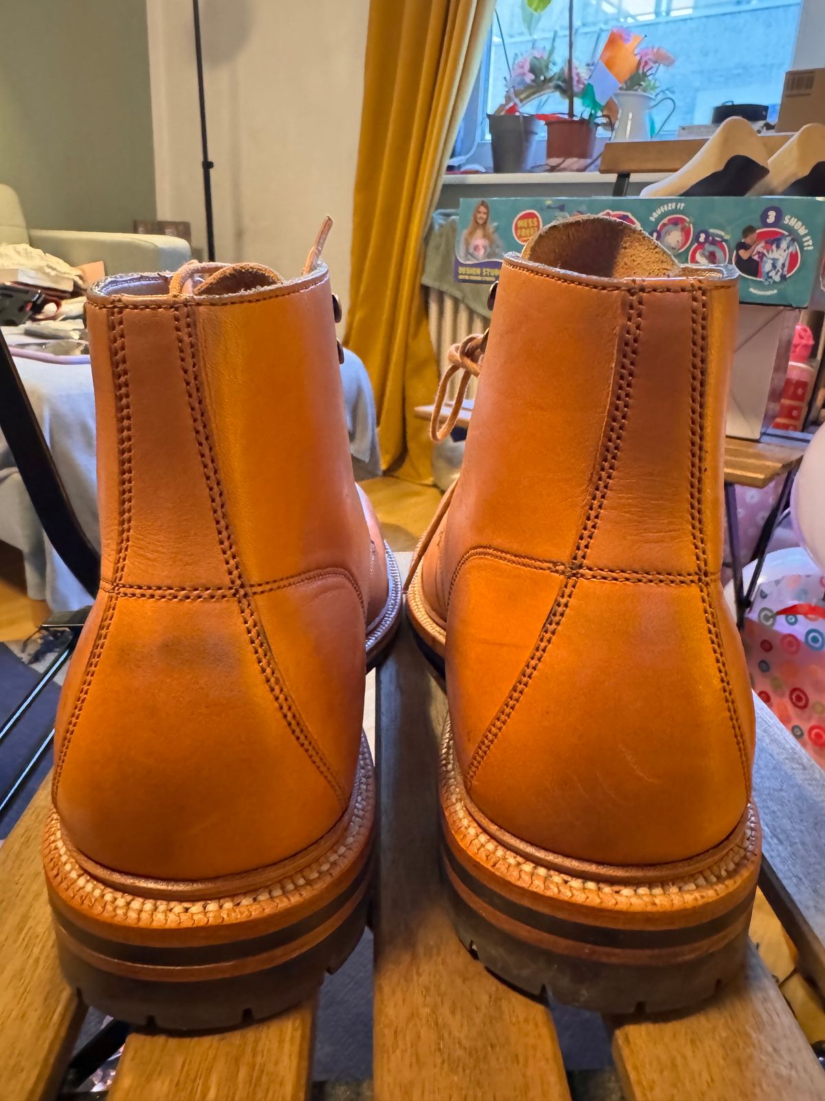 Photo by sunuchand on January 5, 2024 of the Grant Stone Brass Boot in Horween Tan Essex.