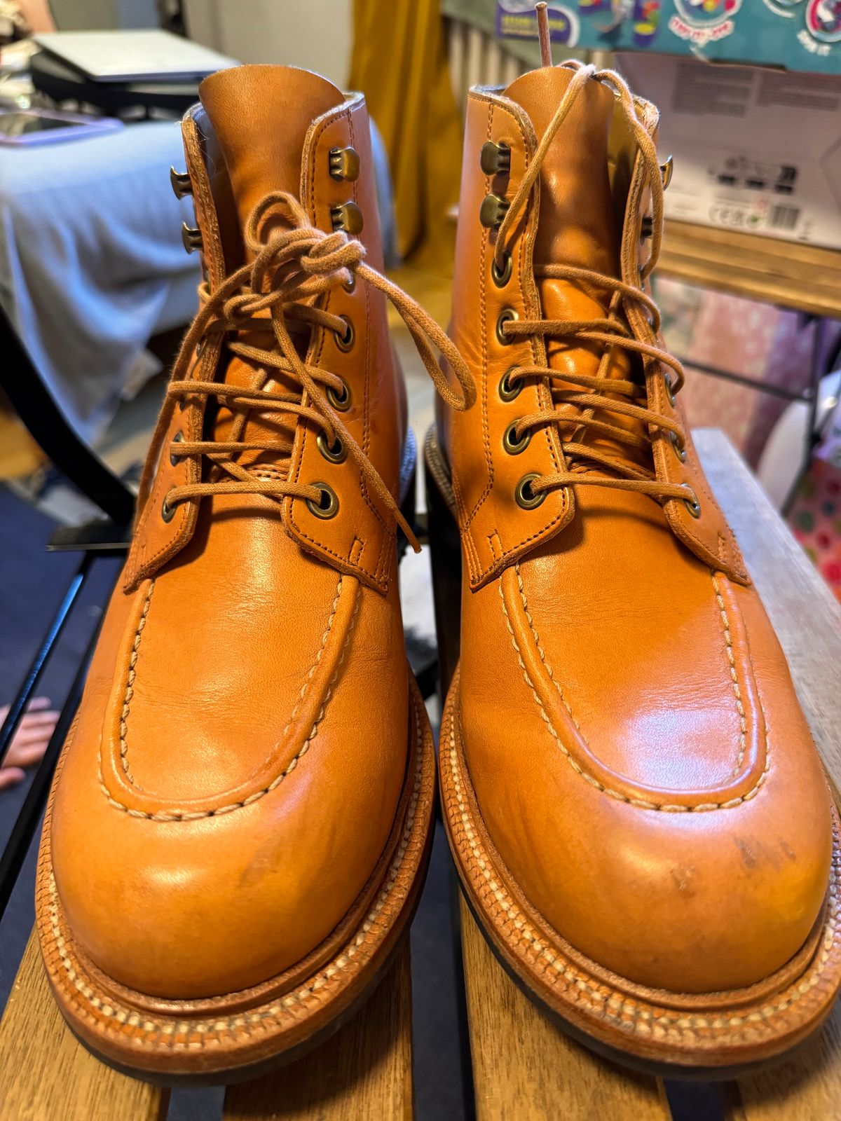Photo by sunuchand on January 5, 2024 of the Grant Stone Brass Boot in Horween Tan Essex.