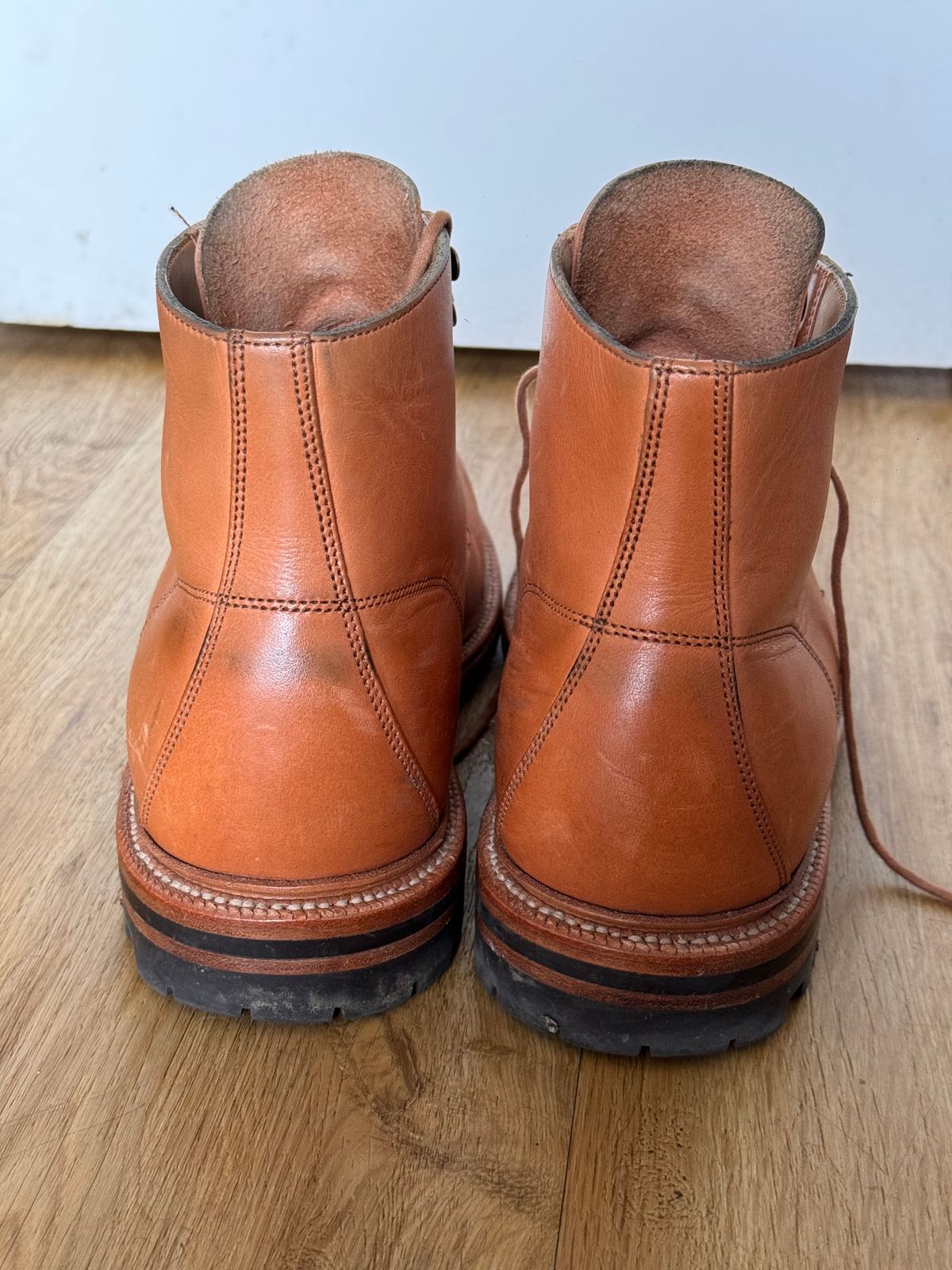 Photo by sunuchand on March 5, 2024 of the Grant Stone Brass Boot in Horween Tan Essex.