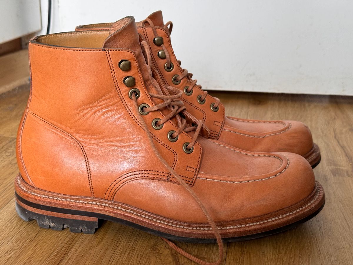 Photo by sunuchand on March 5, 2024 of the Grant Stone Brass Boot in Horween Tan Essex.