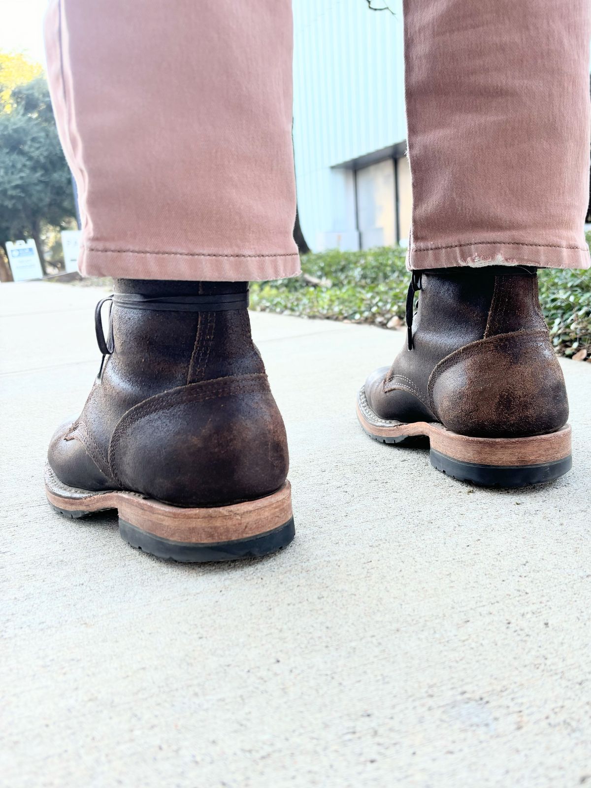 Photo by brianscotty on October 27, 2024 of the White's MP-Sherman Plain Toe in Horween Dark Brown Waxed Flesh.