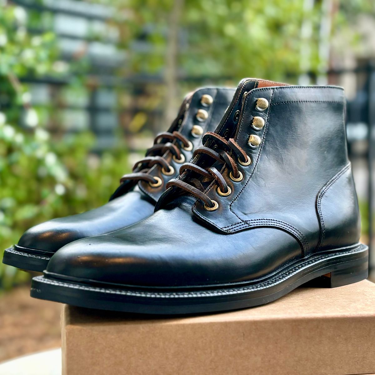 Photo by brianscotty on October 30, 2024 of the Grant Stone Diesel Boot in Horween Black Chromexcel.